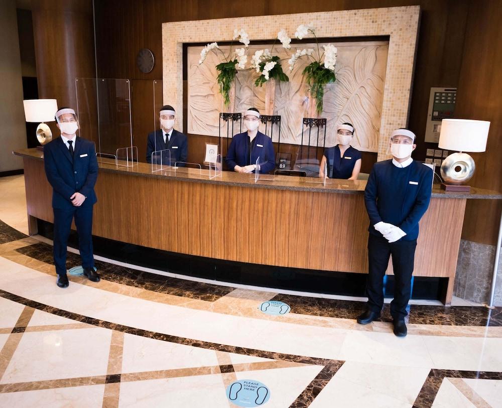 The Avenue Plaza Hotel Нага Екстериор снимка