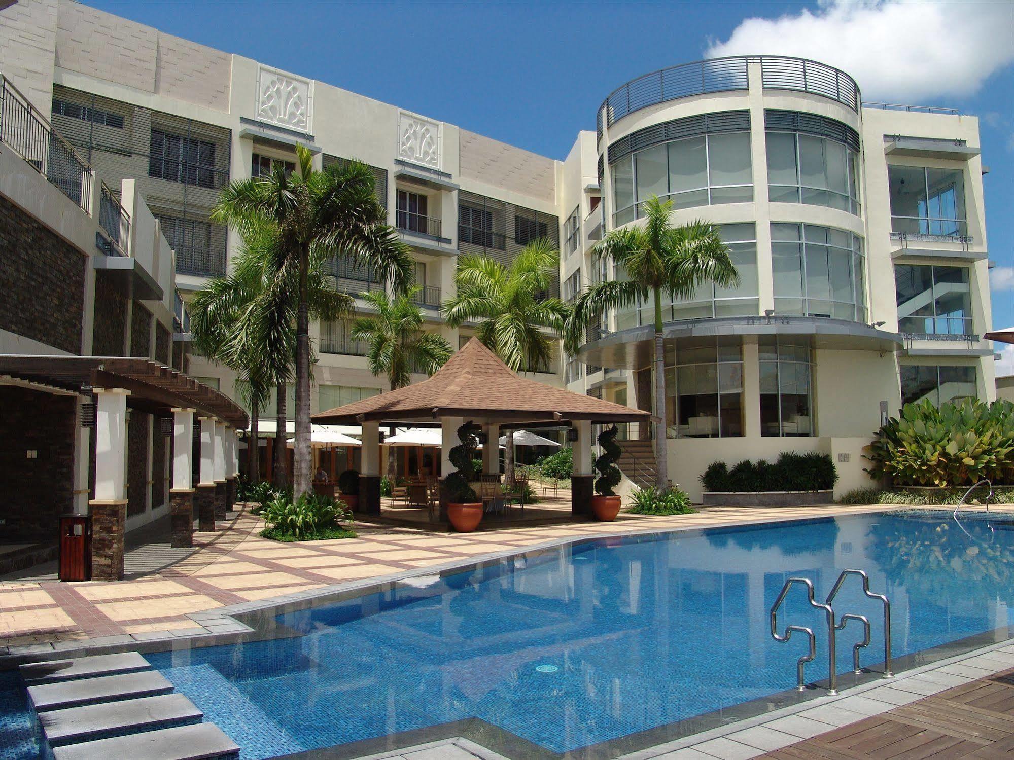 The Avenue Plaza Hotel Нага Екстериор снимка